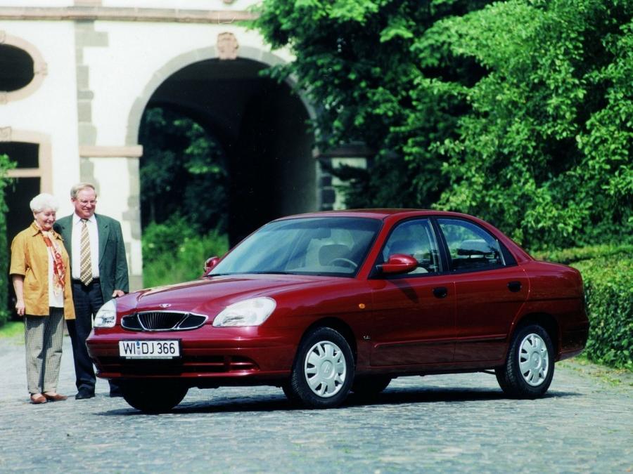  Daewoo Nubira Sedan 1999 года  (фото 7 из 7)